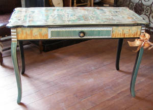 TWO-T-OT-QAWD-3-QUEENANNEWRITINGDESK3COPPER-GREEN.jpg