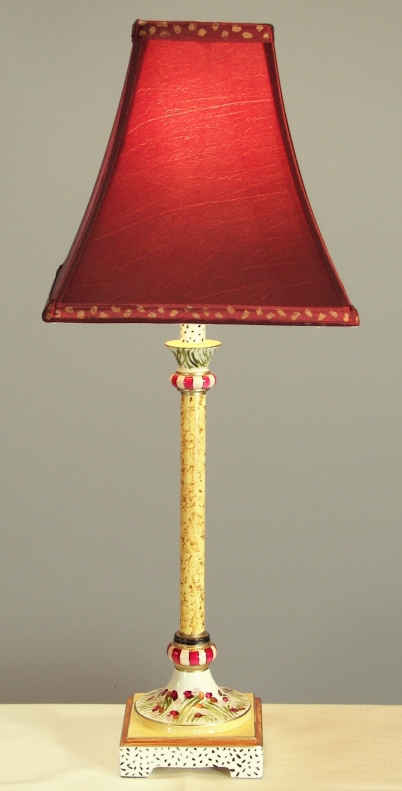 L-LAMP-SMALLSTRAIGHTBASEW-SHADE.jpg